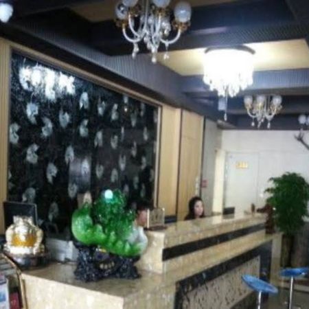 Xinhang Hotel 乌鲁木齐 外观 照片